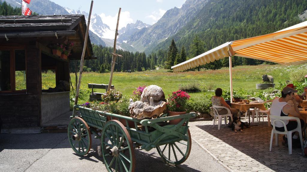 Отель Relais D'Arpette Шампекс Экстерьер фото